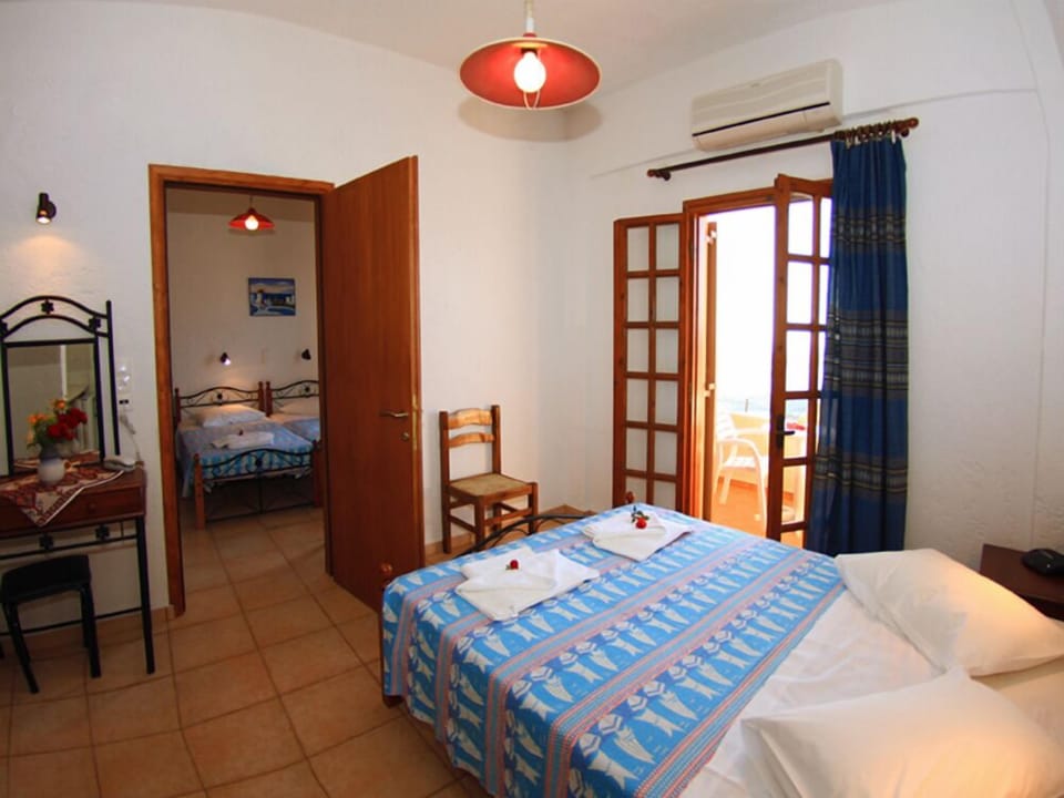 In-room safe, blackout drapes, bed sheets