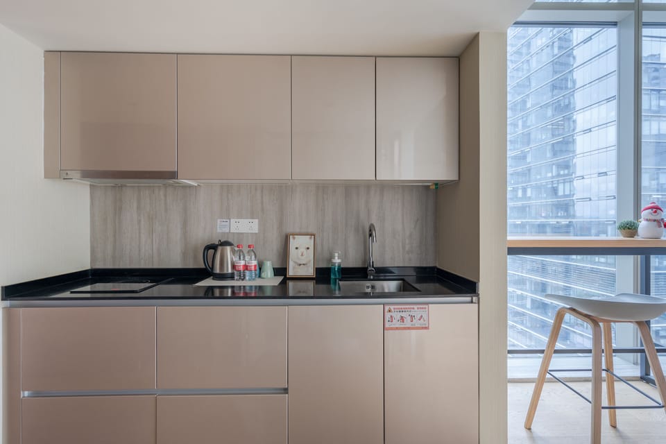 LOFT 2-Bedroom Suite | Private kitchen | Fridge, microwave, stovetop