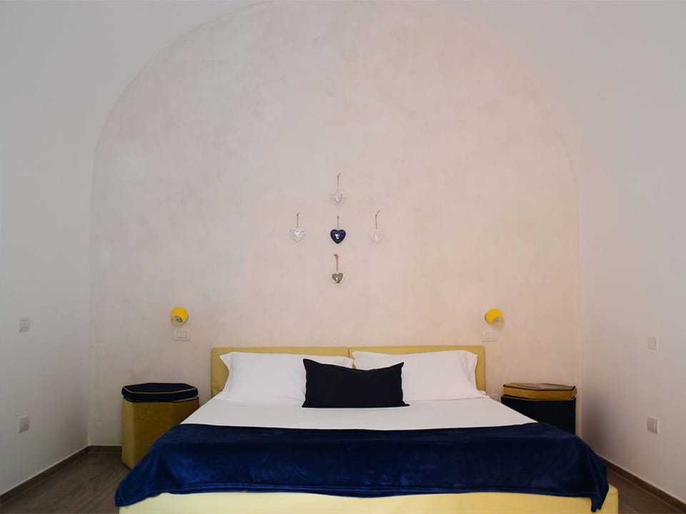 Suite, Balcony | Premium bedding, in-room safe