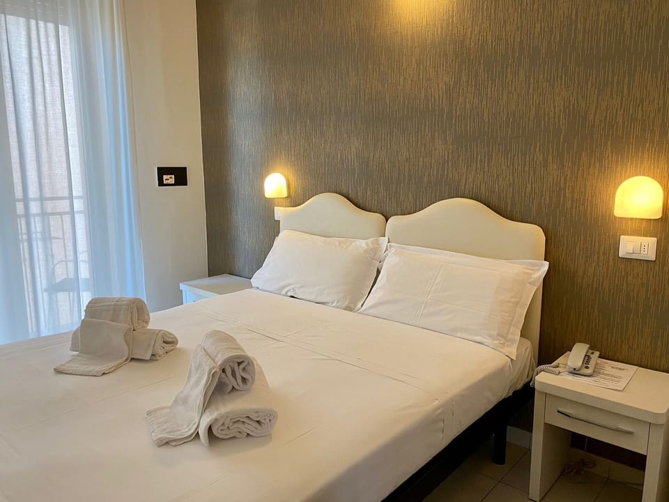 Standard Double Room | In-room safe, desk, free WiFi
