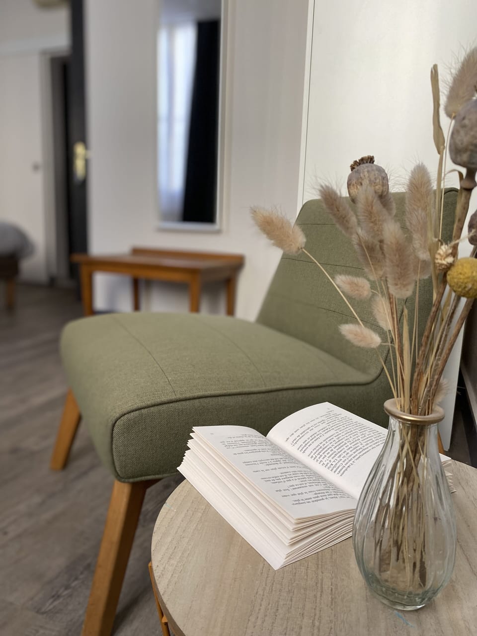 Superior Room | Living area | Flat-screen TV