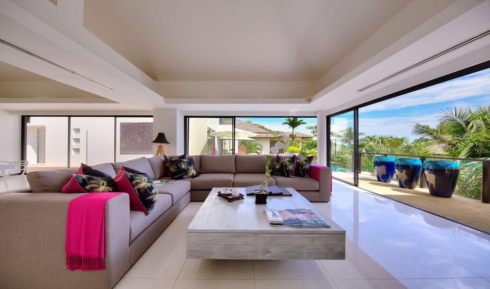 Villa (3 Bedrooms) | Living room | Plasma TV, DVD player