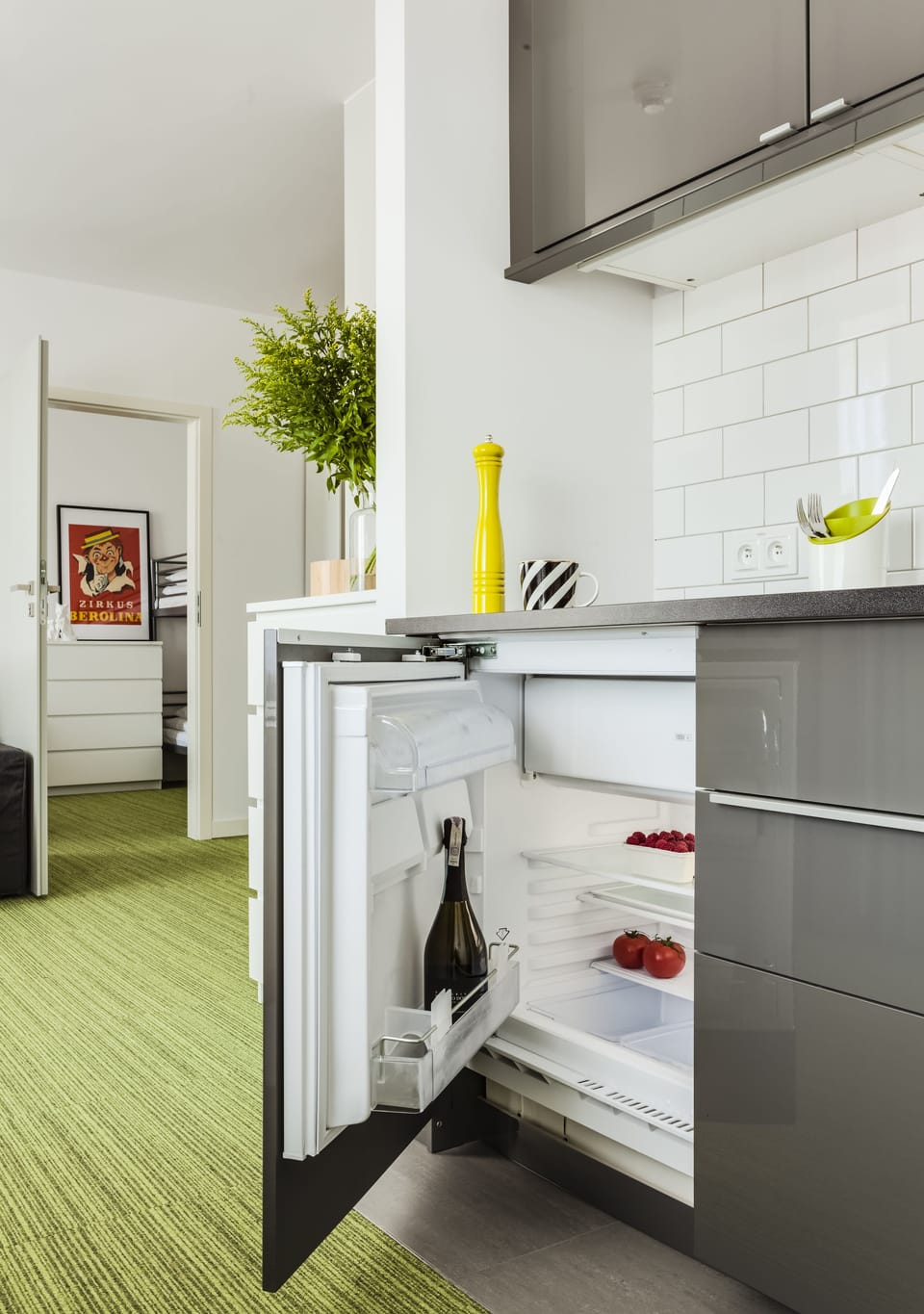 Suite, 1 Bedroom | Mini-refrigerator