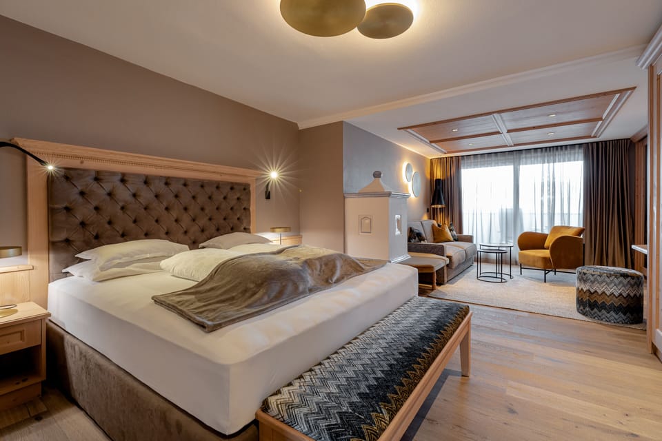Superior Double Room | In-room safe, desk, free WiFi, bed sheets