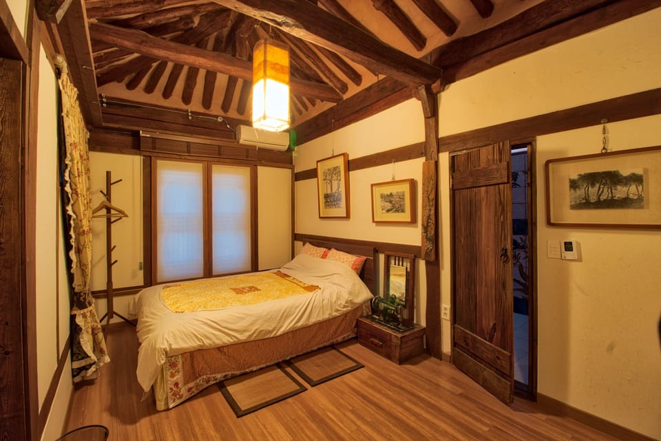 Traditional Double Room(Maewha) - Must contact the property before Check-In | Individually decorated, free WiFi, bed sheets