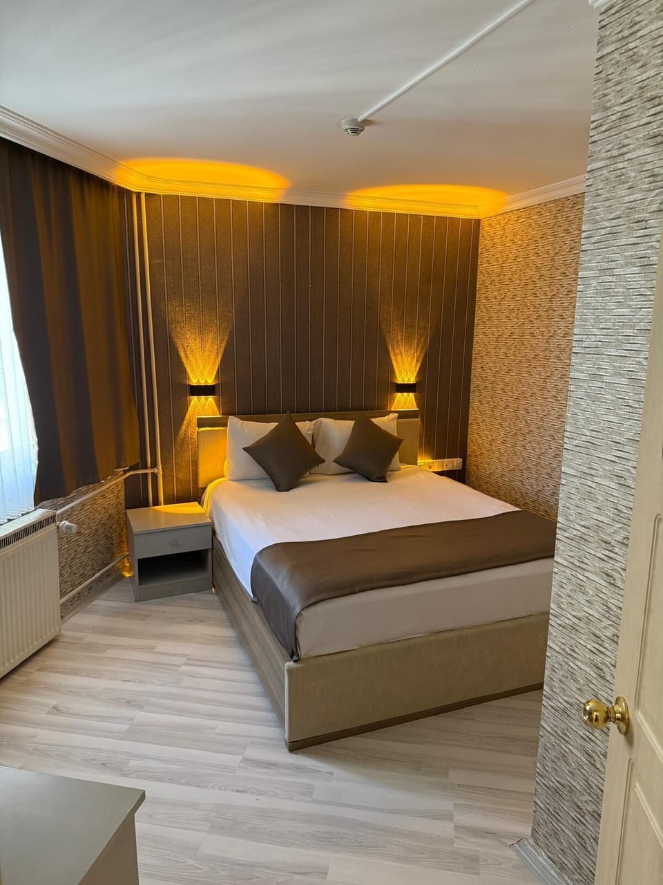 Studio Suite | Premium bedding, in-room safe, laptop workspace, soundproofing