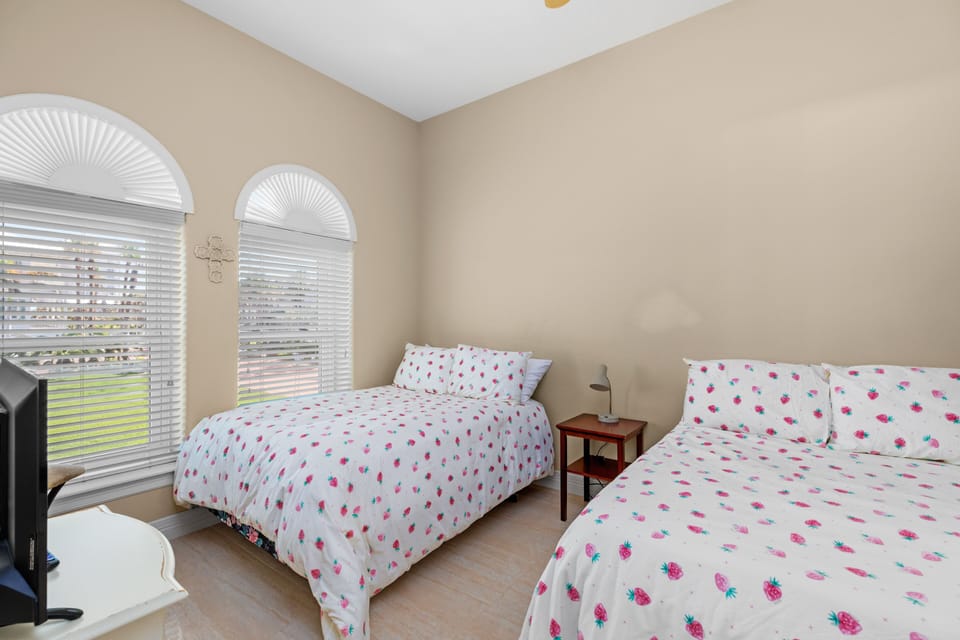 House, 4 Bedrooms | 4 bedrooms, iron/ironing board, WiFi (free), bed sheets