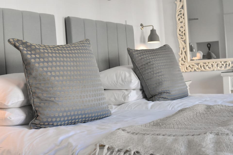 Desk, iron/ironing board (on request), WiFi (free), bed sheets