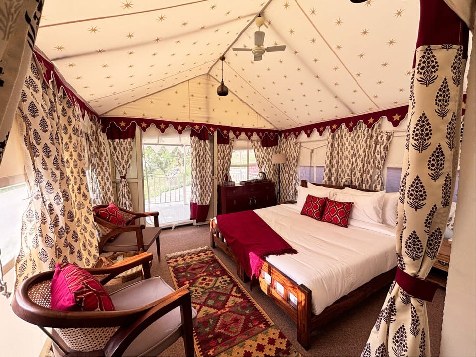 Luxury Tent, 1 Double Bed | Desk, blackout drapes, free WiFi, bed sheets