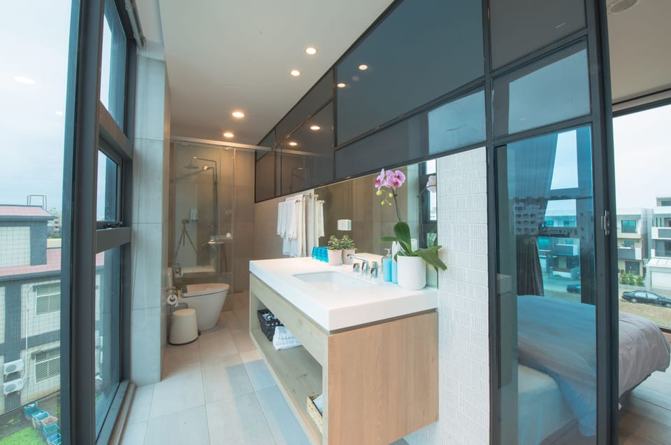 Family Quadruple Room, Multiple Beds, Terrace | Bathroom | Free toiletries, hair dryer, slippers, bidet