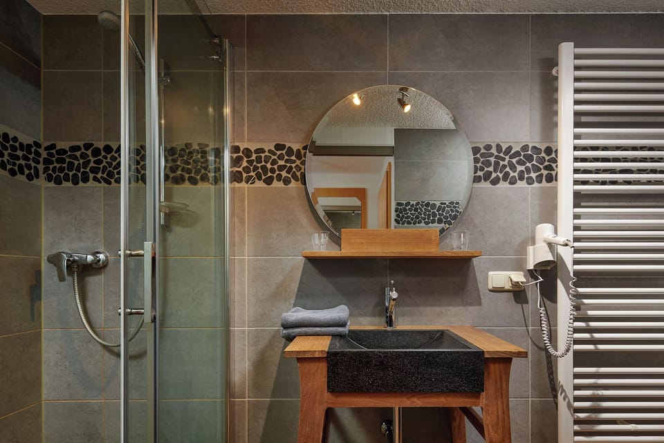 Classic Double Room, Non Smoking, Mountainside | Bathroom | Shower, hair dryer, towels, soap