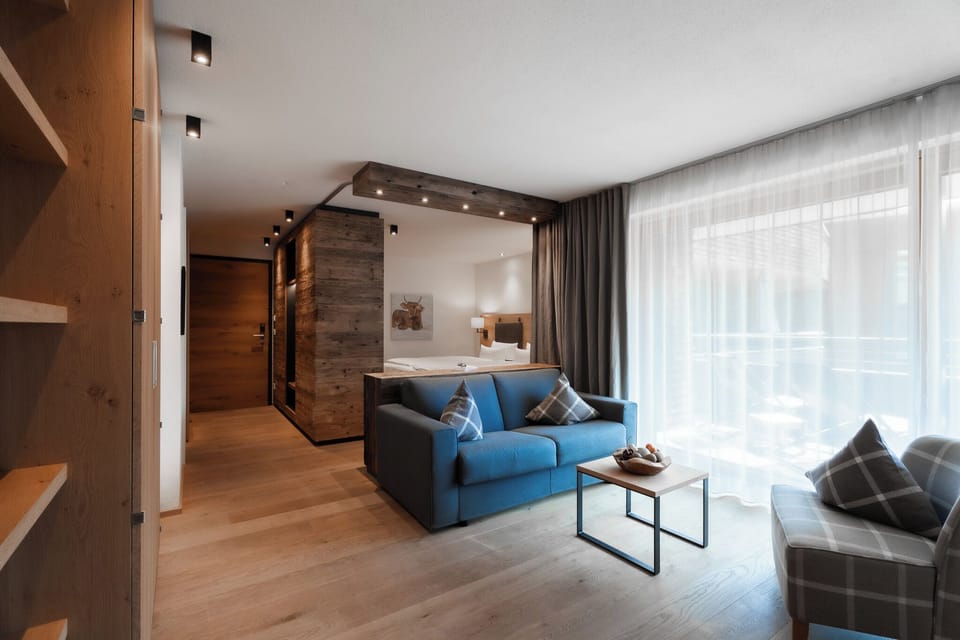 Classic Chalet | Living area | Flat-screen TV