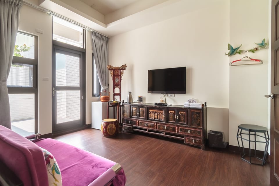 Deluxe Double Room, Lanai | 1 bedroom, desk, blackout drapes, free WiFi