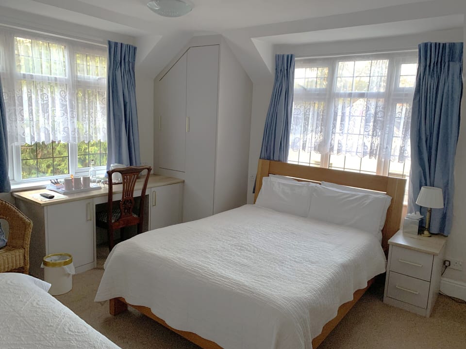 Family Double Room | 1 bedroom, individually decorated, individually furnished, desk