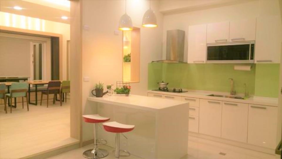 Fridge, microwave