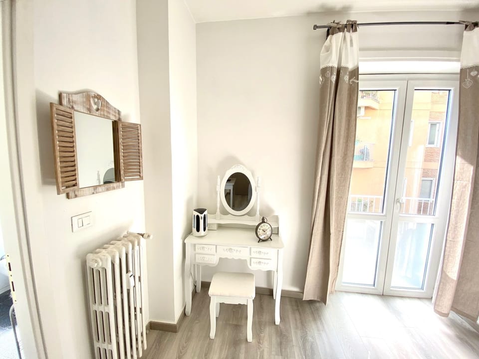 Double Room | Desk, free WiFi, bed sheets