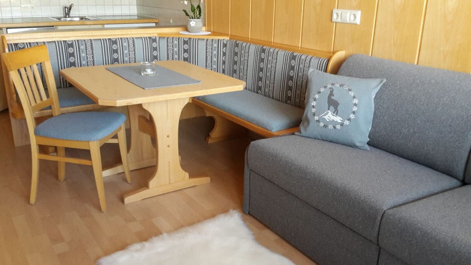 Apartment, 1 Bedroom | Private kitchenette