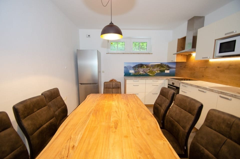 Penthouse (Penthouse 3 Summer & Winter Fun ) | In-room dining