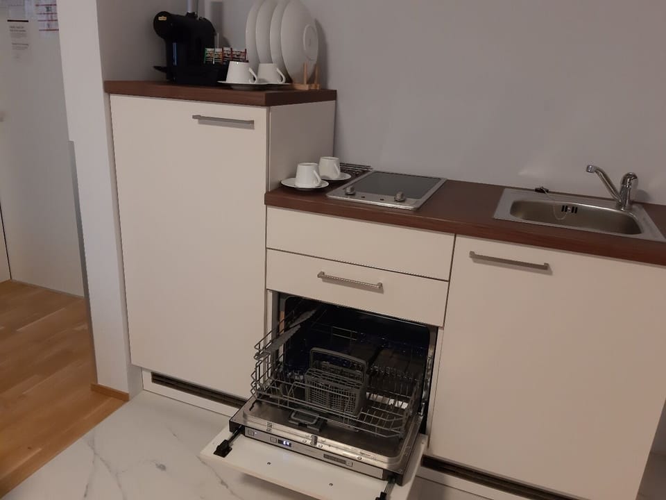 In-room safe, desk, soundproofing, WiFi (free)