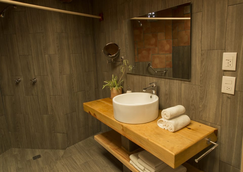 Family Suite, 2 Double Beds | WiFi (free)