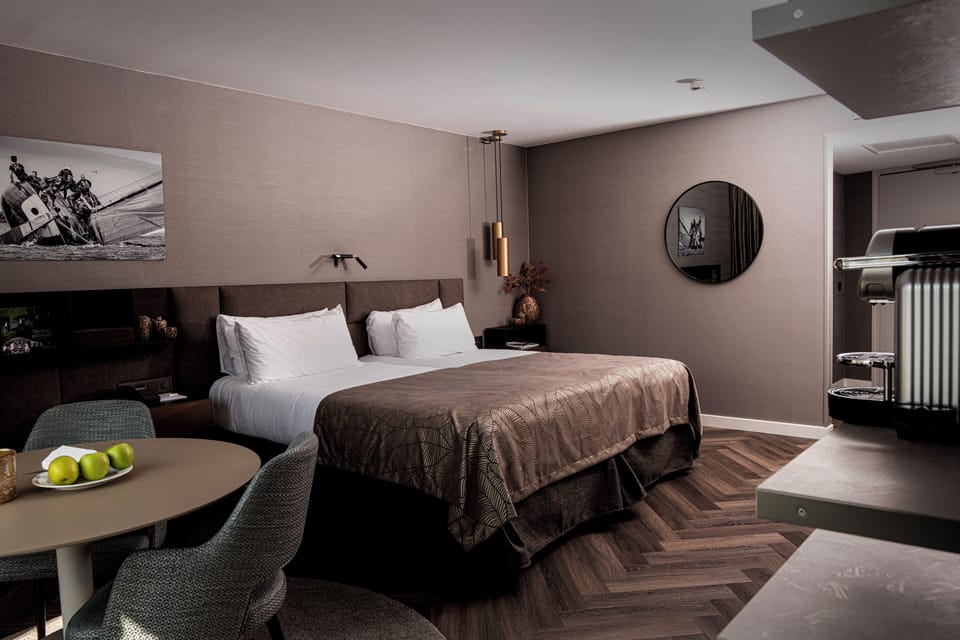 Comfort Double Room | Hypo-allergenic bedding, minibar, in-room safe, desk