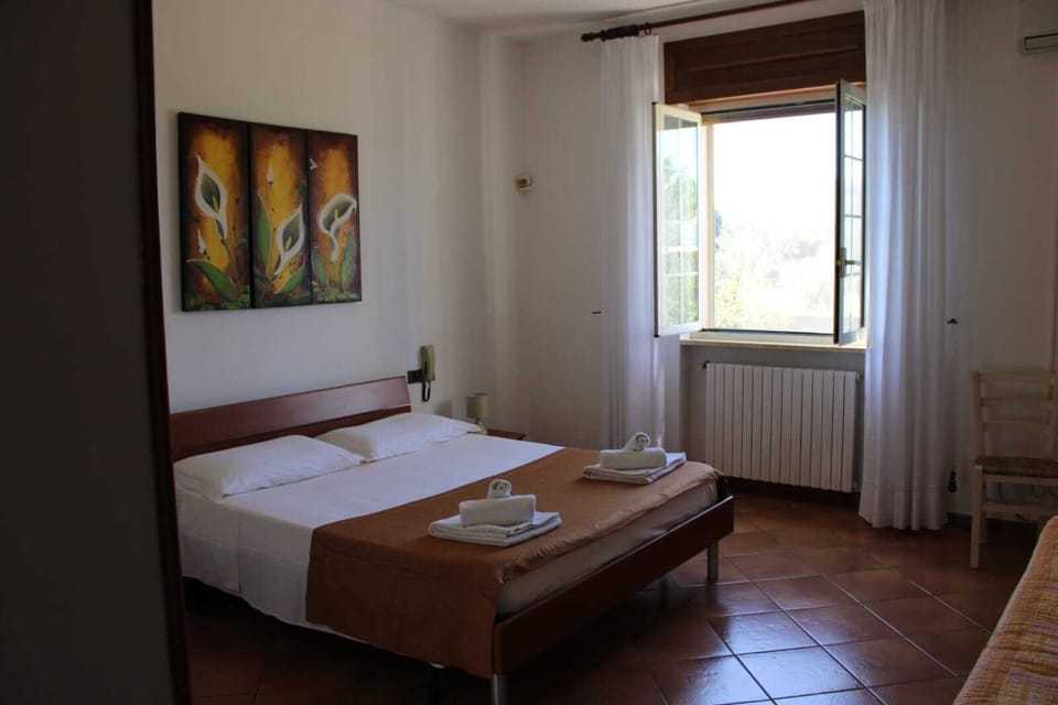 Family Room, Garden View | Iron/ironing board, cribs/infant beds, free WiFi, bed sheets