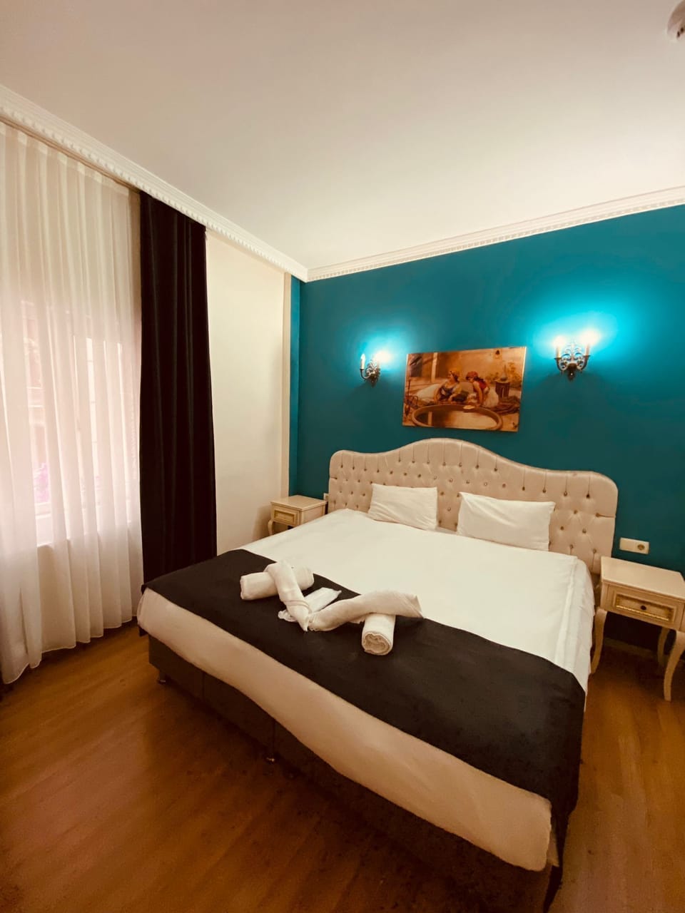 Standard Double or Twin Room | Minibar, in-room safe, desk, soundproofing