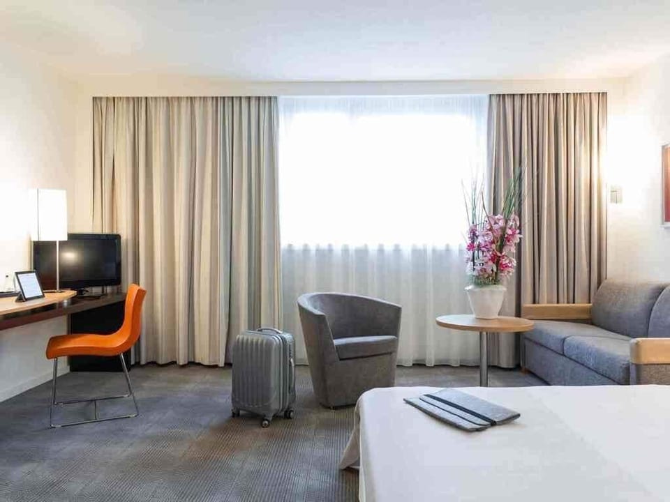 Standard Twin Room, 2 Twin Beds | Hypo-allergenic bedding, minibar, in-room safe, desk