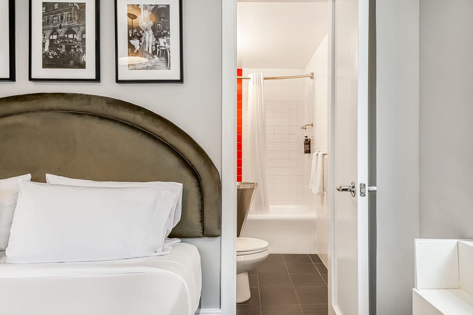 Couture Suite | Egyptian cotton sheets, premium bedding, down comforters, pillowtop beds