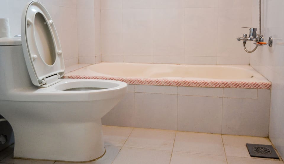 Single Room | Deep soaking bathtub