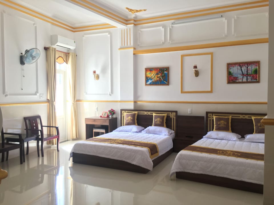 Deluxe Double Room, 2 Queen Beds, Smoking, Refrigerator | 1 bedroom, desk, WiFi (free), bed sheets