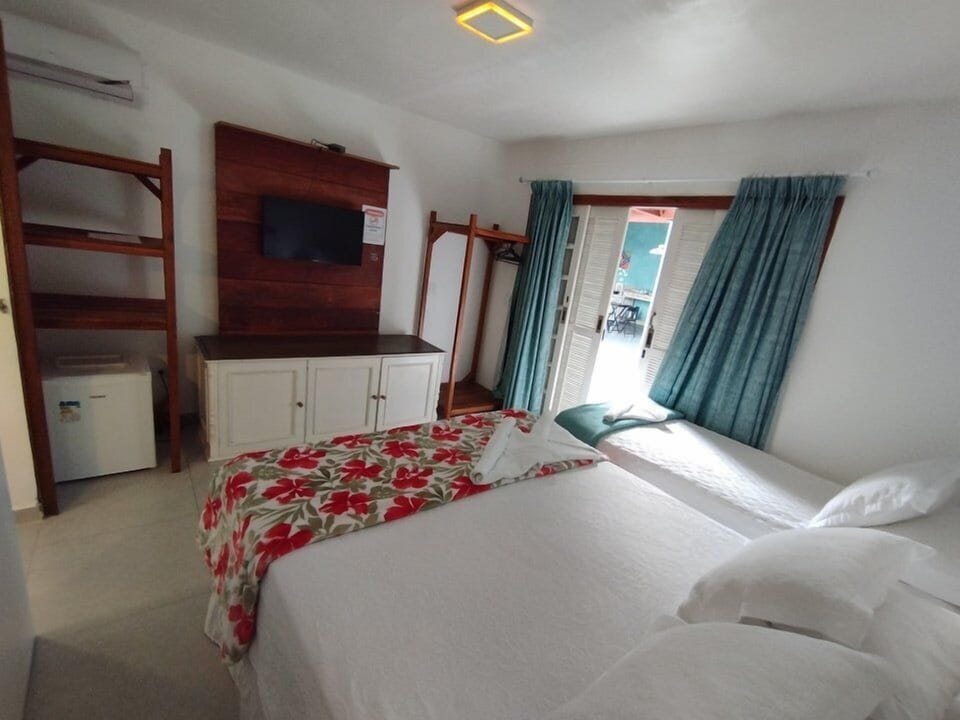 Standard Room | Blackout drapes, iron/ironing board, free WiFi, bed sheets