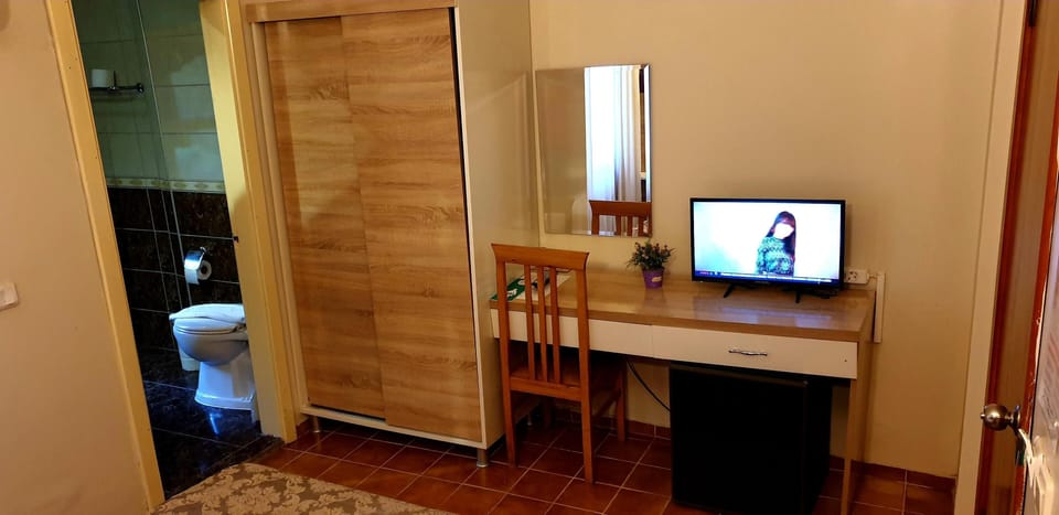 Standard Double Room Single Use, 1 Double Bed | Minibar, free WiFi