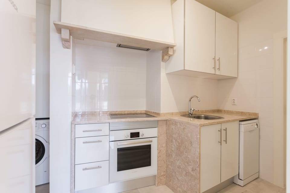 Standard Apartment, 2 Bedrooms, Balcony, City View | Private kitchen | Full-size fridge, microwave, oven, stovetop