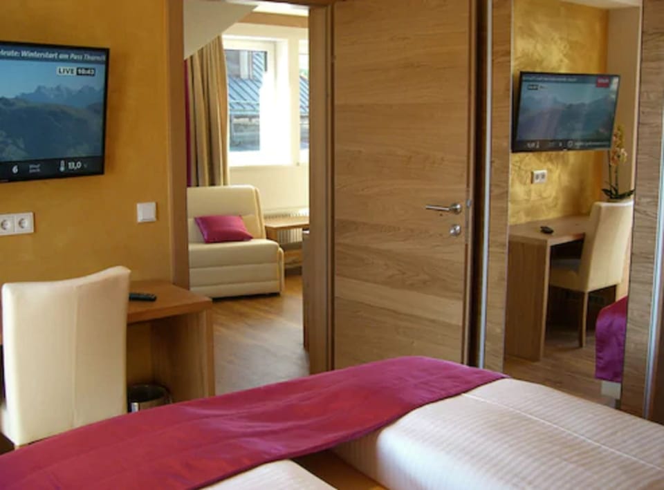 Minibar, in-room safe, desk, soundproofing
