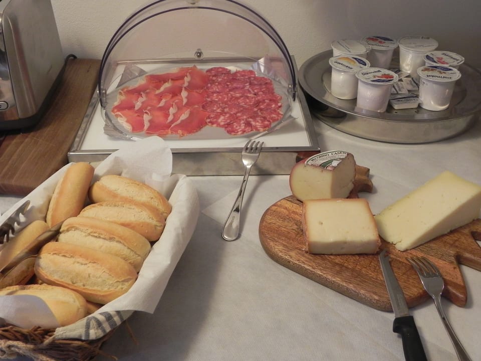 Daily buffet breakfast for a fee