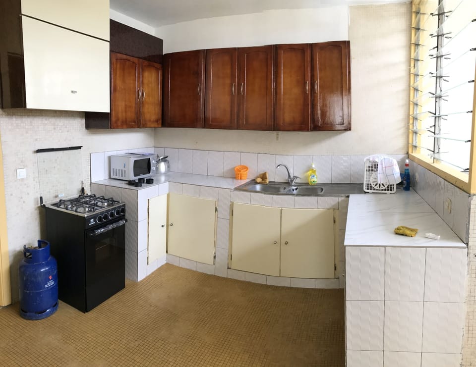 Basic Apartment, 2 Bedrooms | Private kitchen | Fridge, microwave, oven, stovetop