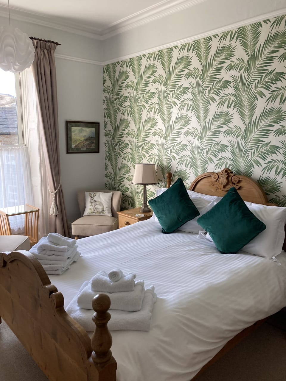 Room (King) | Egyptian cotton sheets, individually decorated, individually furnished