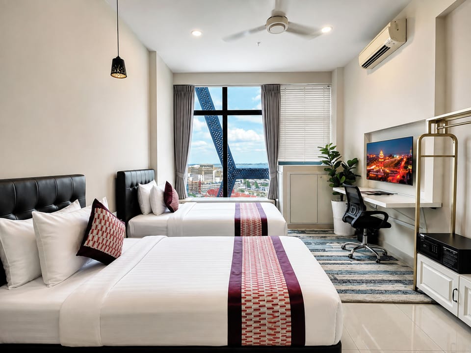 Superior Twin Room, City View | View from room