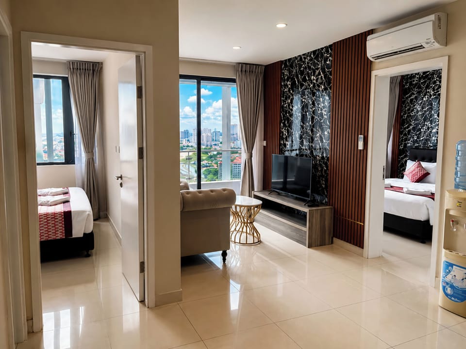 Apartment, 2 Bedrooms, City View | Living area | Smart TV, Netflix