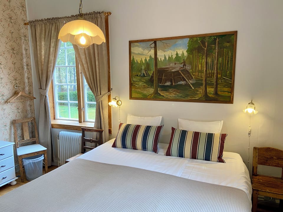Comfort Double Room, 1 King Bed, Garden View | Blackout drapes, iron/ironing board (on request), WiFi (free)