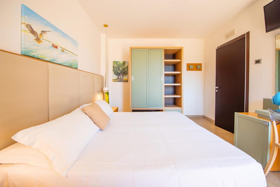 Camera Doppia Comfort | Minibar, in-room safe, desk, free cribs/infant beds