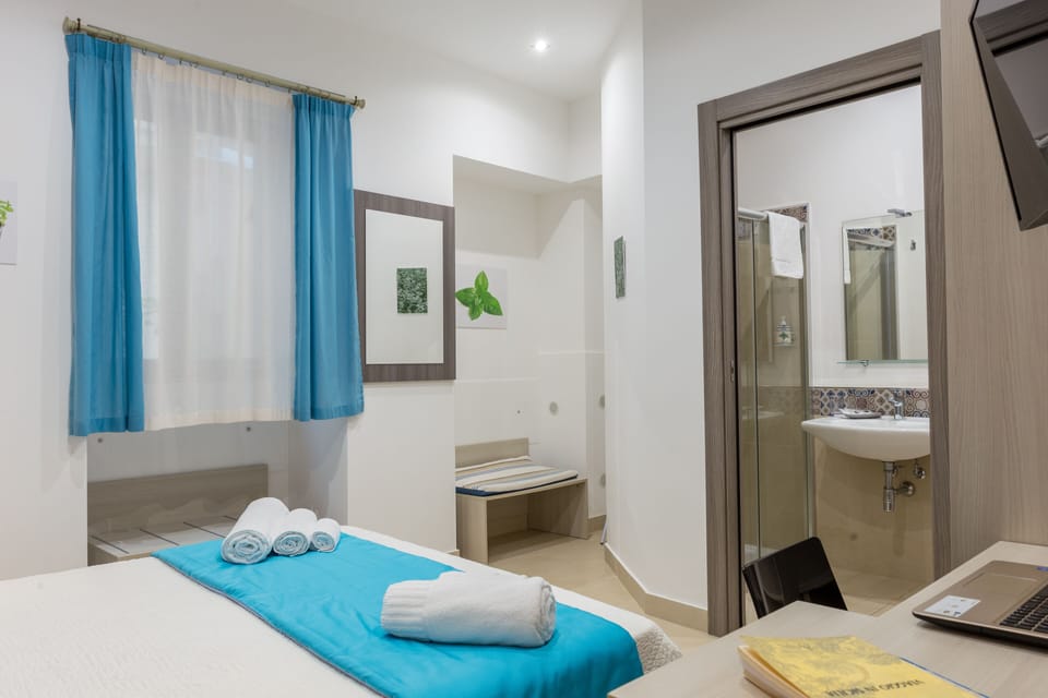 Superior Double Room | 1 bedroom, minibar, in-room safe, individually decorated