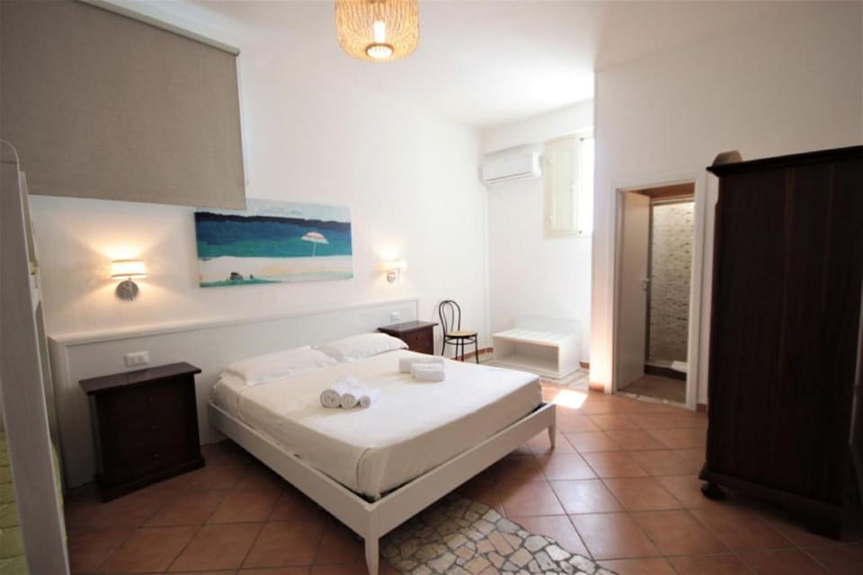 Quadruple Room | Minibar, in-room safe, desk, free WiFi