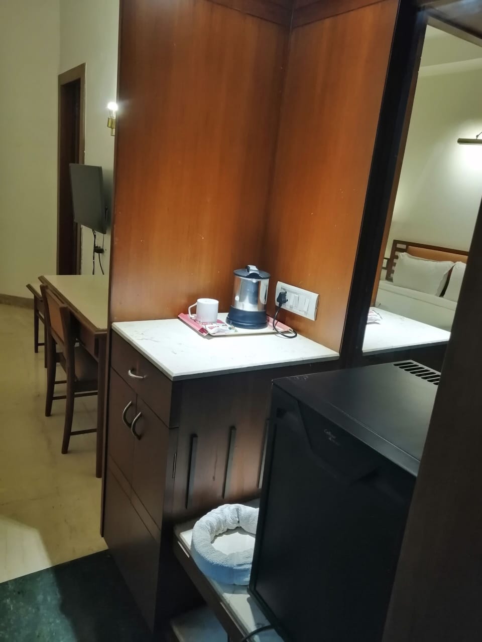 Premium Deluxe King | In-room dining
