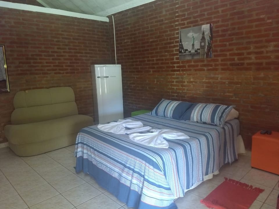 Family Suite, Lake View, Garden Area | 2 bedrooms, desk, bed sheets