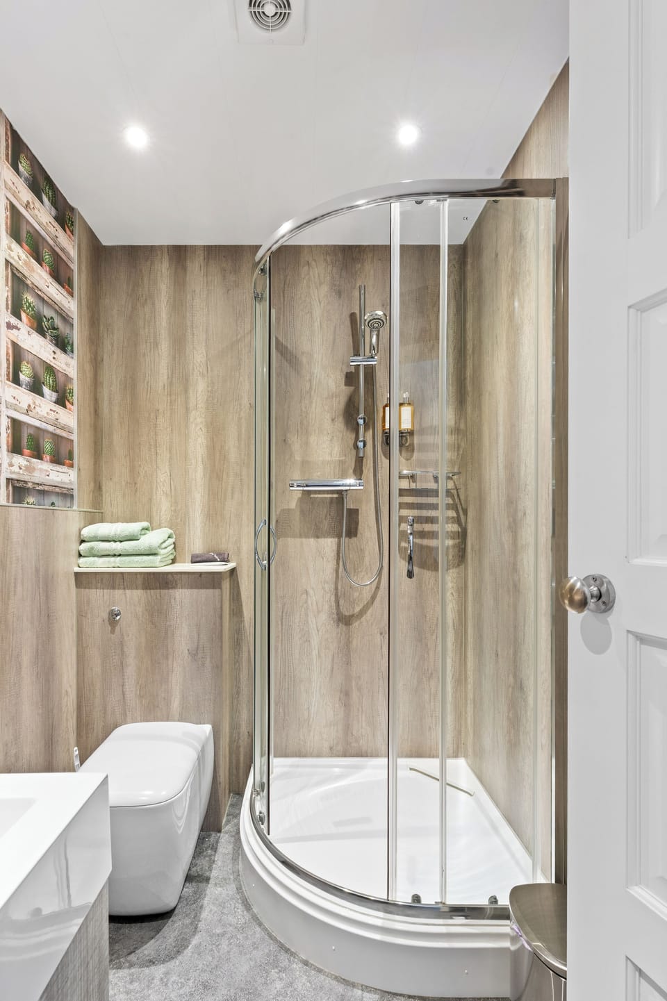 Comfort Double or Twin Room (Room7) | Bathroom | Shower, designer toiletries, towels