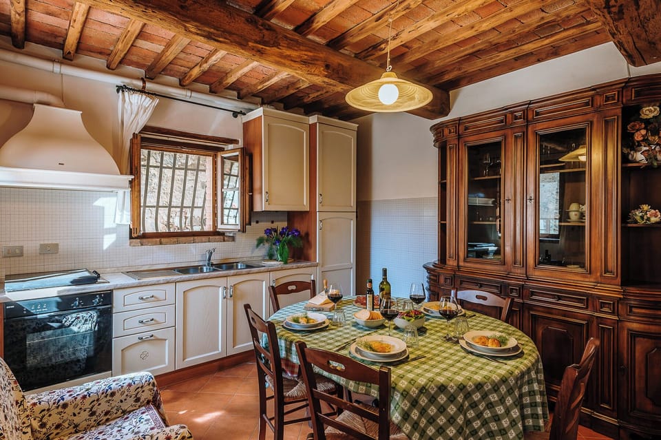 Standard Condo (Borgo 1) | Private kitchen | Fridge