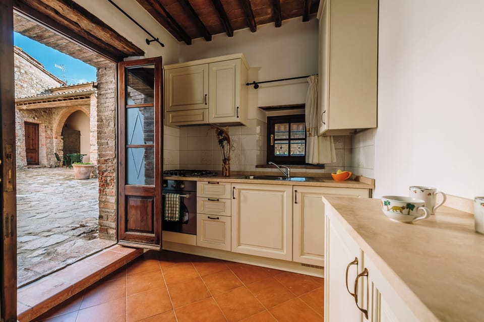 Standard Apartment (Borgo 3) | Private kitchen | Fridge