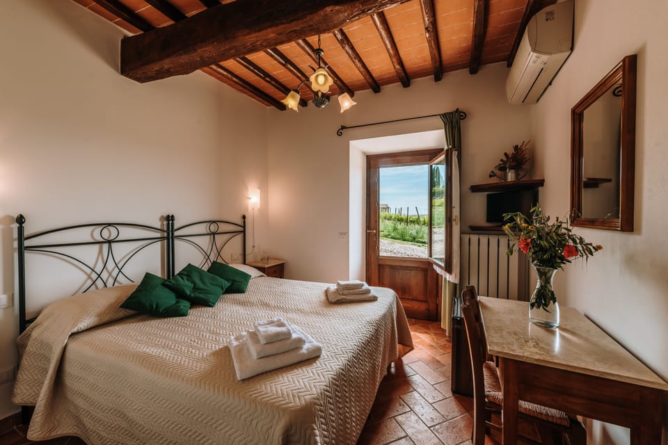 Basic Room (Camera 8) | Premium bedding, down comforters, desk, laptop workspace